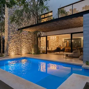 twelve-oclock-luxury-villas.tulum-hotels.net/